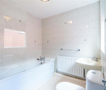 Studio to rent - Photo 6