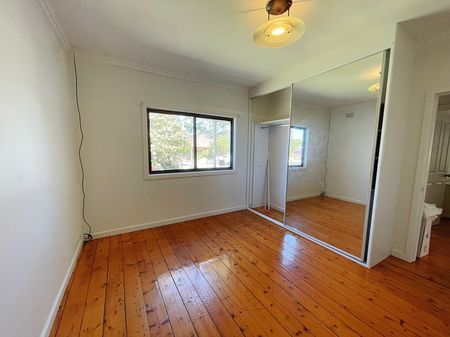 45 Elizabeth Street Granville - Photo 3
