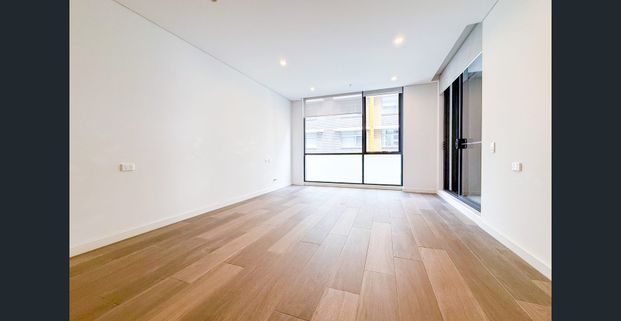 Mascot 2 Bedroom 2 Bathroom 2 Parking plus huge study area for lease - Photo 1