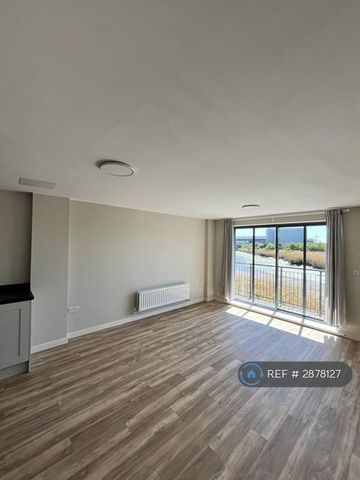 2 bedroom flat to rent - Photo 3