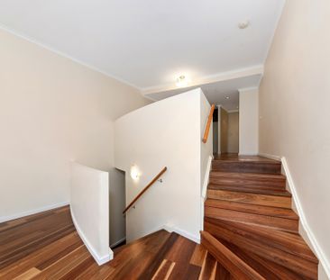 One Bedroom Apartment - In the Heart of the City! - Photo 5