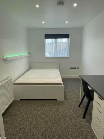 Landcross Road, Fallowfield, M14 - Photo 3