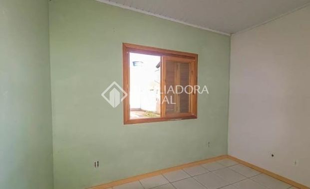 Casa com 2 quartos e 42m² para alugar em Guajuviras, Canoas. - Photo 1