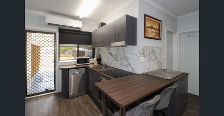 Fully Furnished Unit! - Photo 2