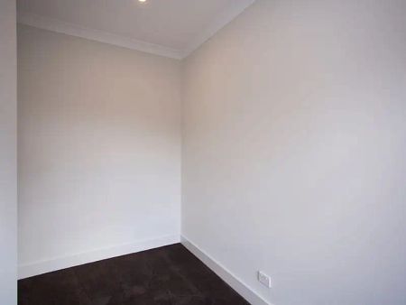 “HIGH QUALITY 3 BEDROOM HOME” - Photo 5
