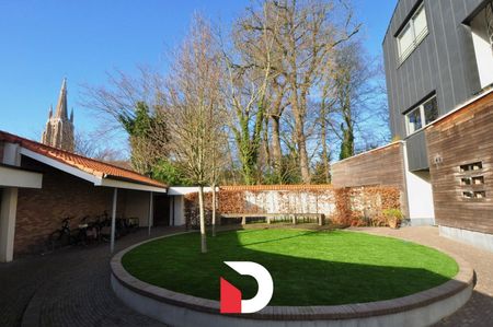 Ruim en instapklaar appartement met 2 slaapkamers, parking op een rustige groene omgeving te Brugge - Photo 2
