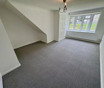2 bedroom end of terrace house to rent - Photo 6