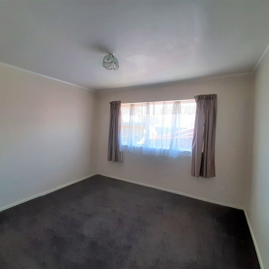 Tidy brick n tile unit - Photo 1