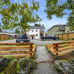 Lake Cowichan Waterfront Fully Furnished Rentals - Photo 2