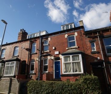 4 Bed - Royal Park Terrace, Hyde Park, Leeds - Photo 1