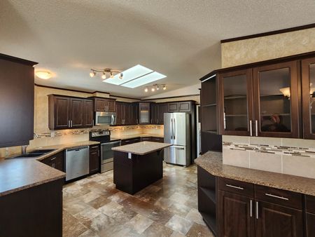 Beautiful Modular Home Available Now Near Innisfail!! - Photo 4