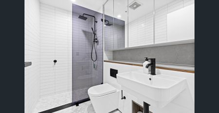 Chic central apartment with magnificent views - Photo 2