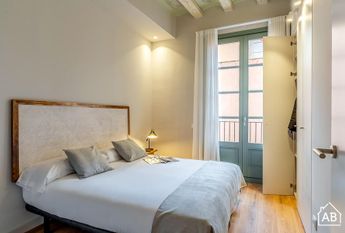 Elegant 3-Bedroom Apartment in Las Ramblas with Private Balcony