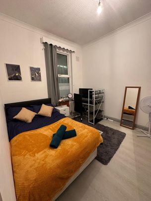 1 Bed Flat, Grays Inn Road, WC1X - Photo 1