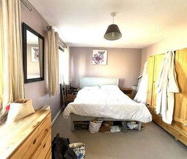 Shiers Avenue, Dartford, Kent, DA1 - Photo 2
