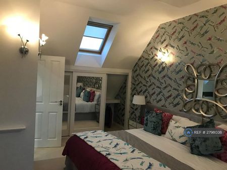 3 bedroom semi-detached house to rent - Photo 5