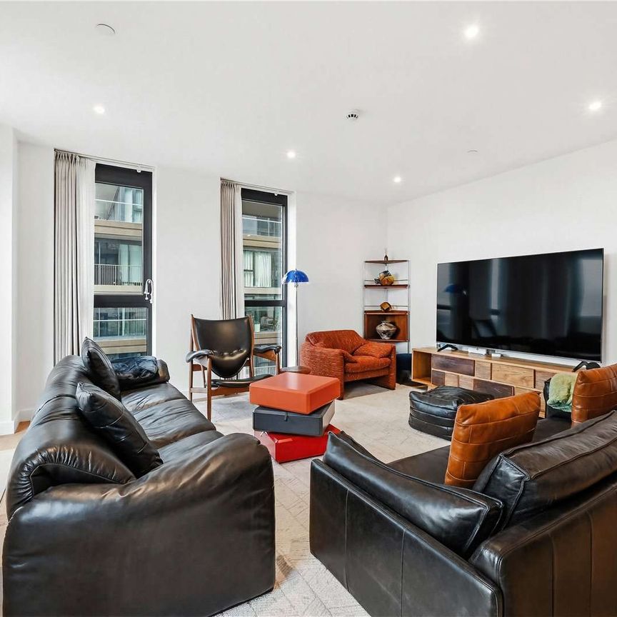 Superbly presented 3 double bedroom apartment to rent in London Dock. - Photo 1