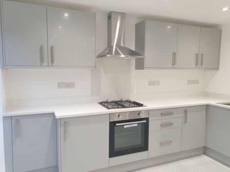 1 bedroom Property to rent - Photo 2