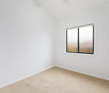 33 Dulwich Road, Springfield, NSW 2250 - Photo 6