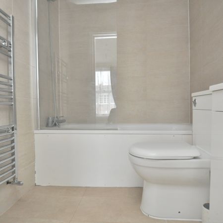 Marlborough Road, London, N19 - Photo 4