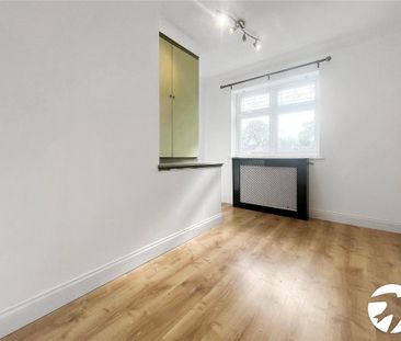 4 bedroom detached house to rent - Photo 5