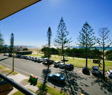 Renovated beachfront unit with stunning views! - Photo 5
