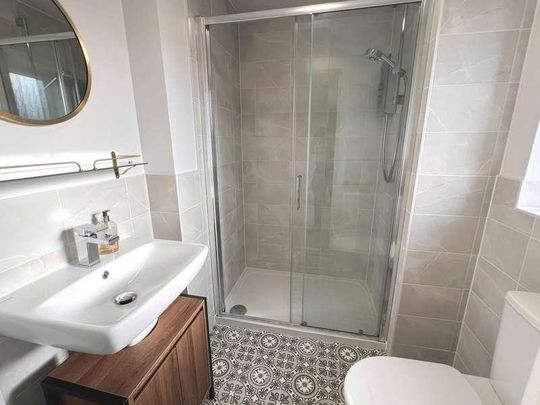 Finch Close, Exeter, EX2 - Photo 1