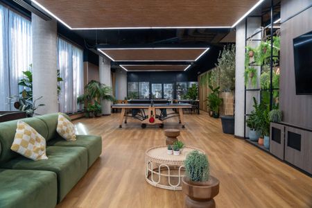 3 Bed Apartment - Photo 2