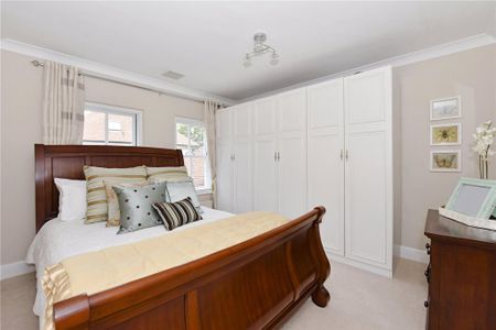 5 bedroom detached house to rent - Photo 4
