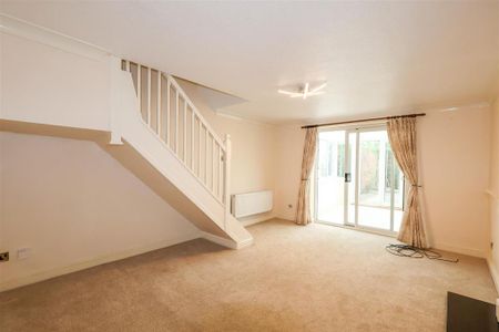 2 bedroom terraced house to rent - Photo 2