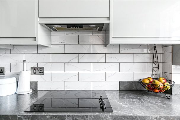 Heldmann Close, Hounslow, TW3 2PA - Photo 1