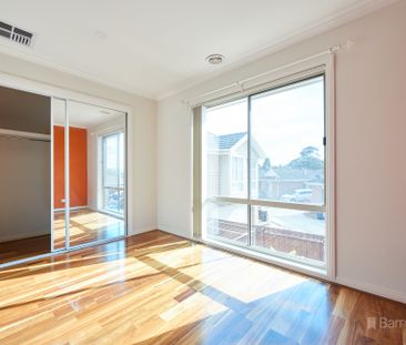 MODERN 2 BEDROOM PLUS STUDY/THIRD BEDROOM - Photo 2
