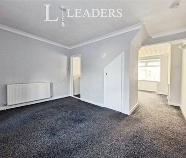 2 bedroom house to rent Vernon Road, PO12 - Photo 4