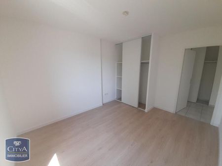 Location Appartement 2 pièces 51m² GRAND CHARMONT 25200 - Photo 2