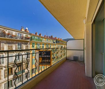 Location Appartement 1 pièce 27m² NICE 06300 - Photo 2