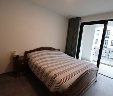 Prachtig klassevol 3-slaapkamerappartement op een TOP-locatie in Merksplas met groot terras (43 m²), ondergrondse berging en autostaanplaats. - Photo 2