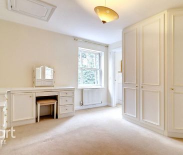 5 bedroom detached house to rent - Photo 2