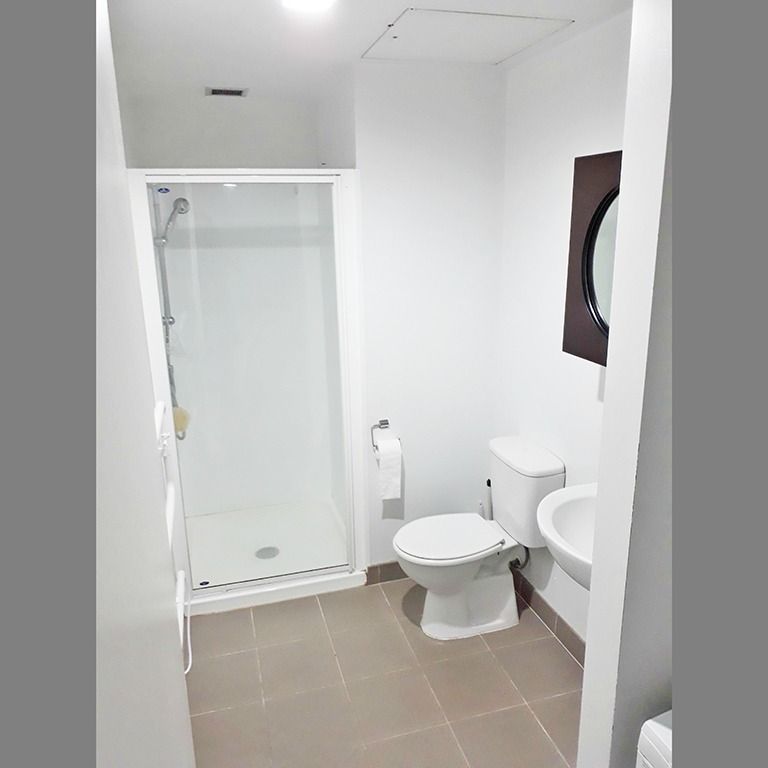 Spacious Open Plan and Light Apartment. - Photo 1