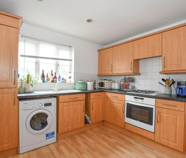 2 bedroom flat to rent - Photo 4