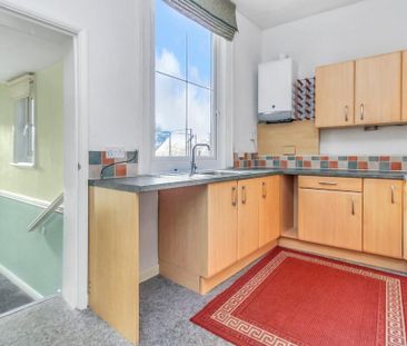 2 bedroom flat to rent - Photo 4