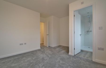 4 bedroom detached house to rent - Photo 2