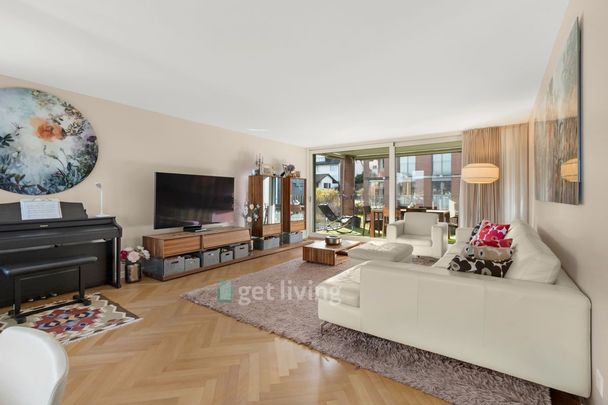 FAMILIENFREUNDLICH AN TOP LAGE MIT SEESICHT--FAMILYFRIENDLY IN A PRIME LOCATION WITH LAKE VIEW - Photo 1