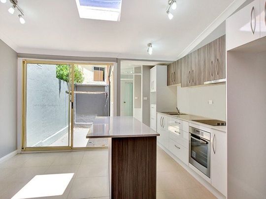 53 Fitzroy Street, Surry Hills - Photo 1