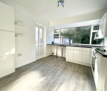 202 Stonelow Road, S18 - Photo 4