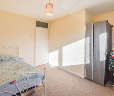 3 bedroom terraced house to rent - Photo 6