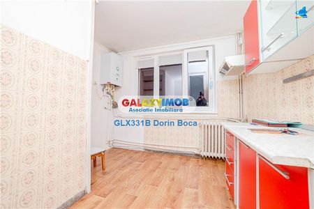 Apartament 4 camere TITAN, CENTRALA PROPRIE (Strada Gruiul Argesului) - Photo 3