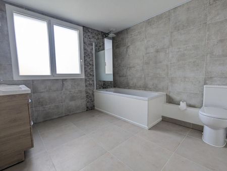 Location Maison 6 pièces 119m² CAMPBON 44750 - Photo 2
