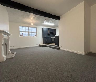 4 bedroom apartment to rent - Photo 2
