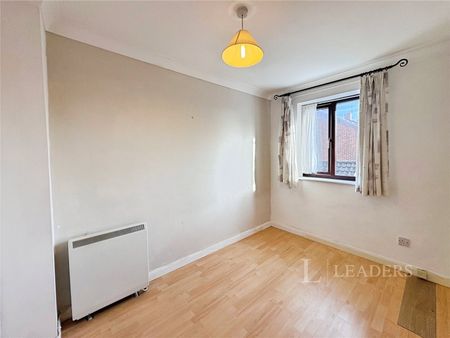 3 bedroom house to rent Foden Avenue, Ipswich, IP1 - Photo 4