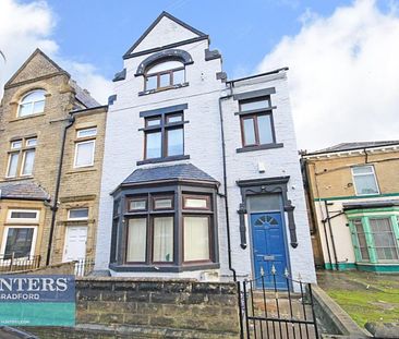 Claremont Terrace, Bradford - Photo 1